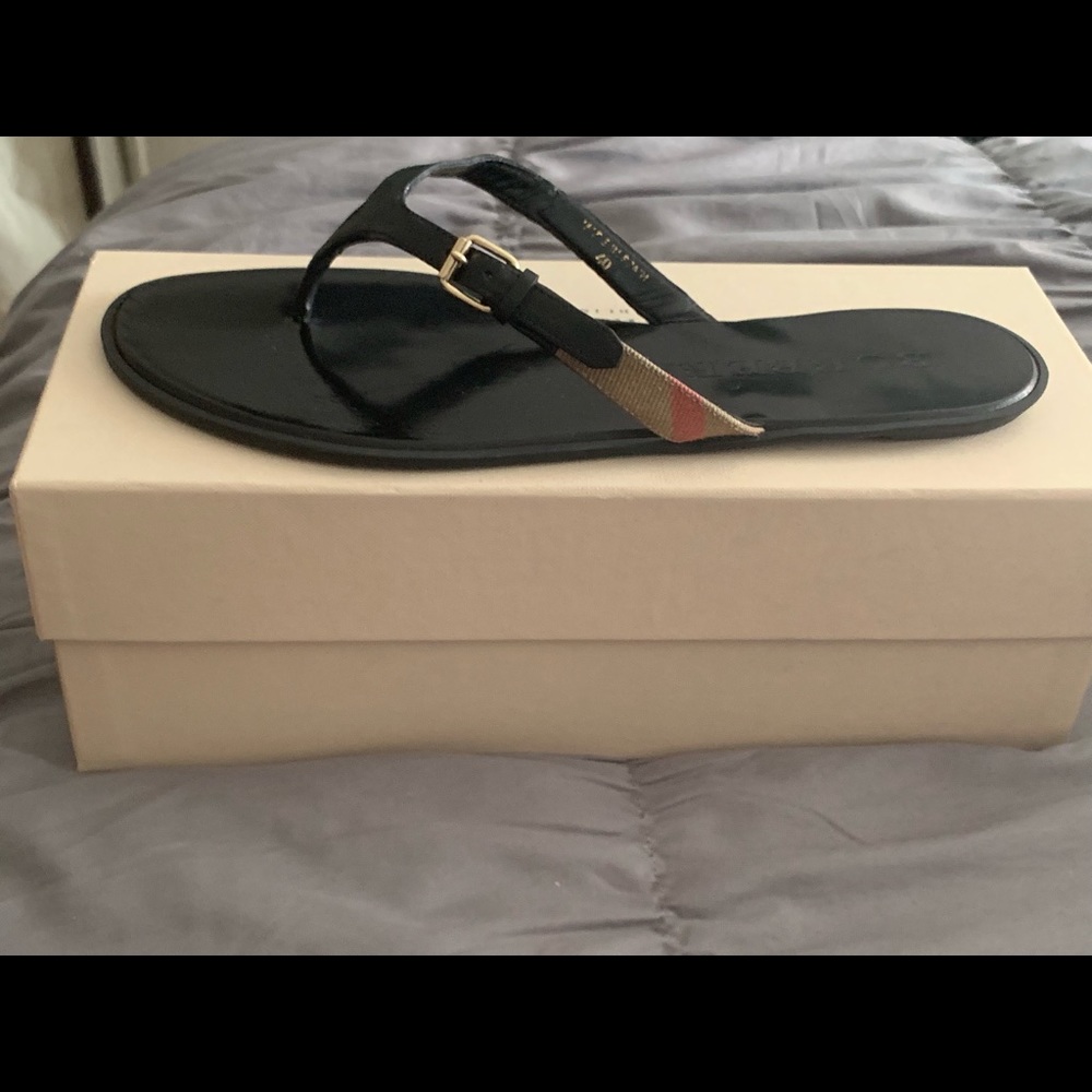 Burberry flip flops